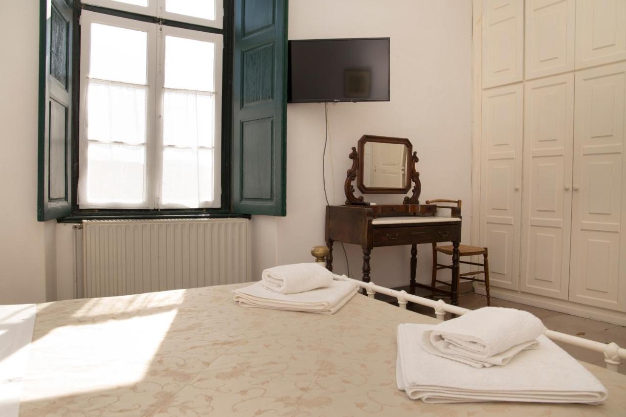 1861 Mansion Spetses Villa Bagian luar foto