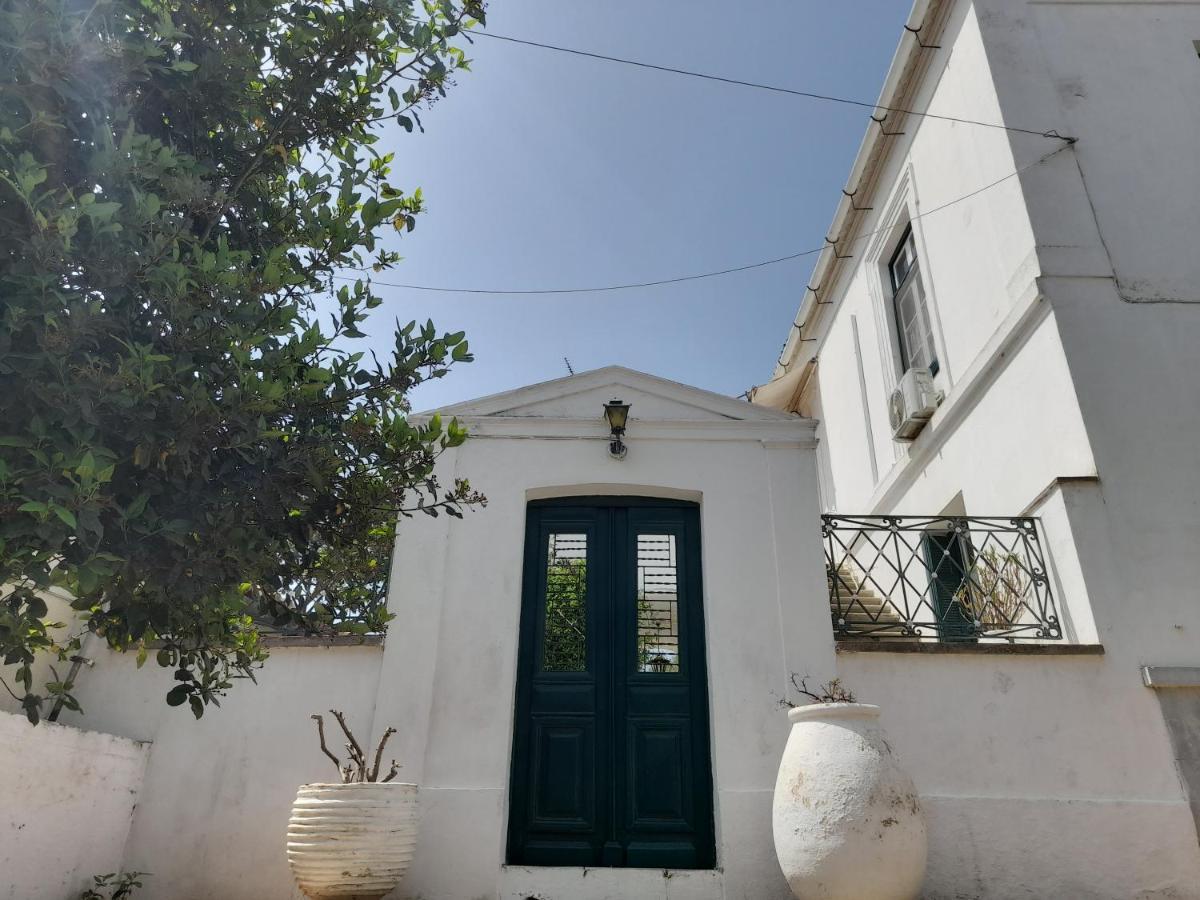 1861 Mansion Spetses Villa Bagian luar foto