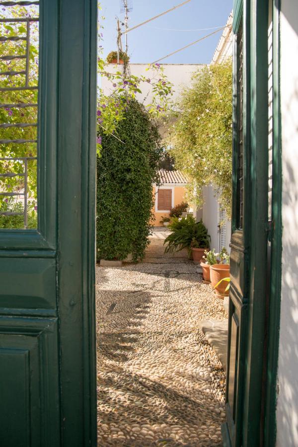 1861 Mansion Spetses Villa Bagian luar foto