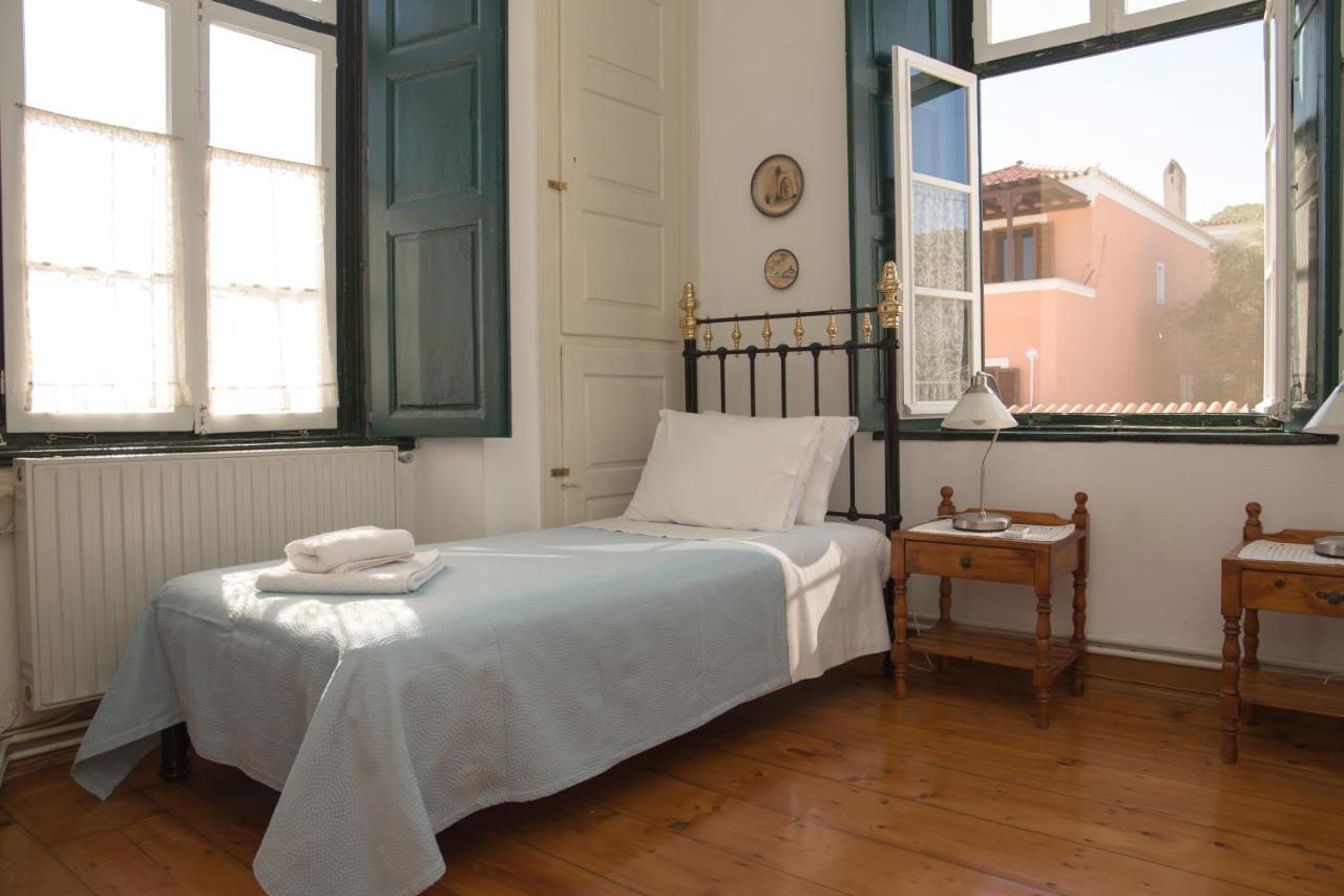 1861 Mansion Spetses Villa Bagian luar foto