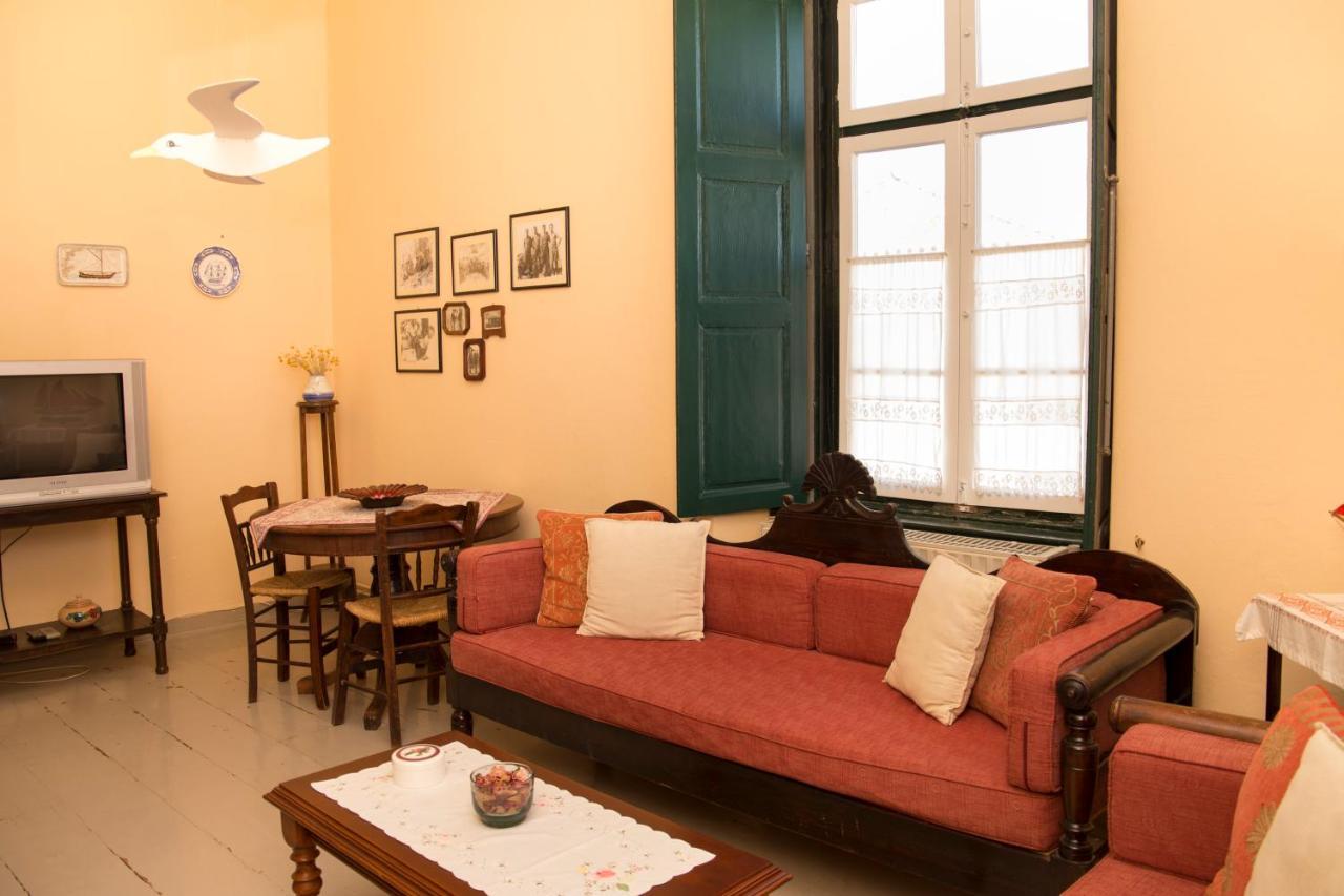 1861 Mansion Spetses Villa Bagian luar foto